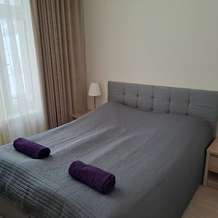 Emajoe Keeltekool Apartment Tartu Exteriör bild