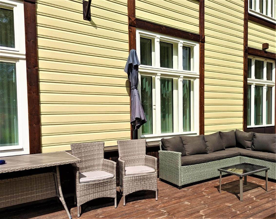 Emajoe Keeltekool Apartment Tartu Exteriör bild