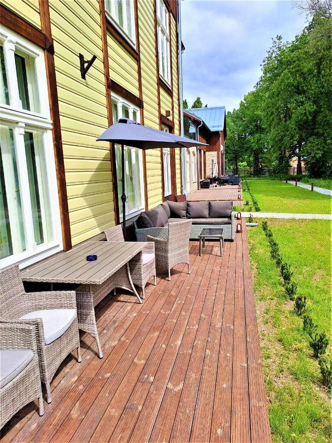 Emajoe Keeltekool Apartment Tartu Exteriör bild