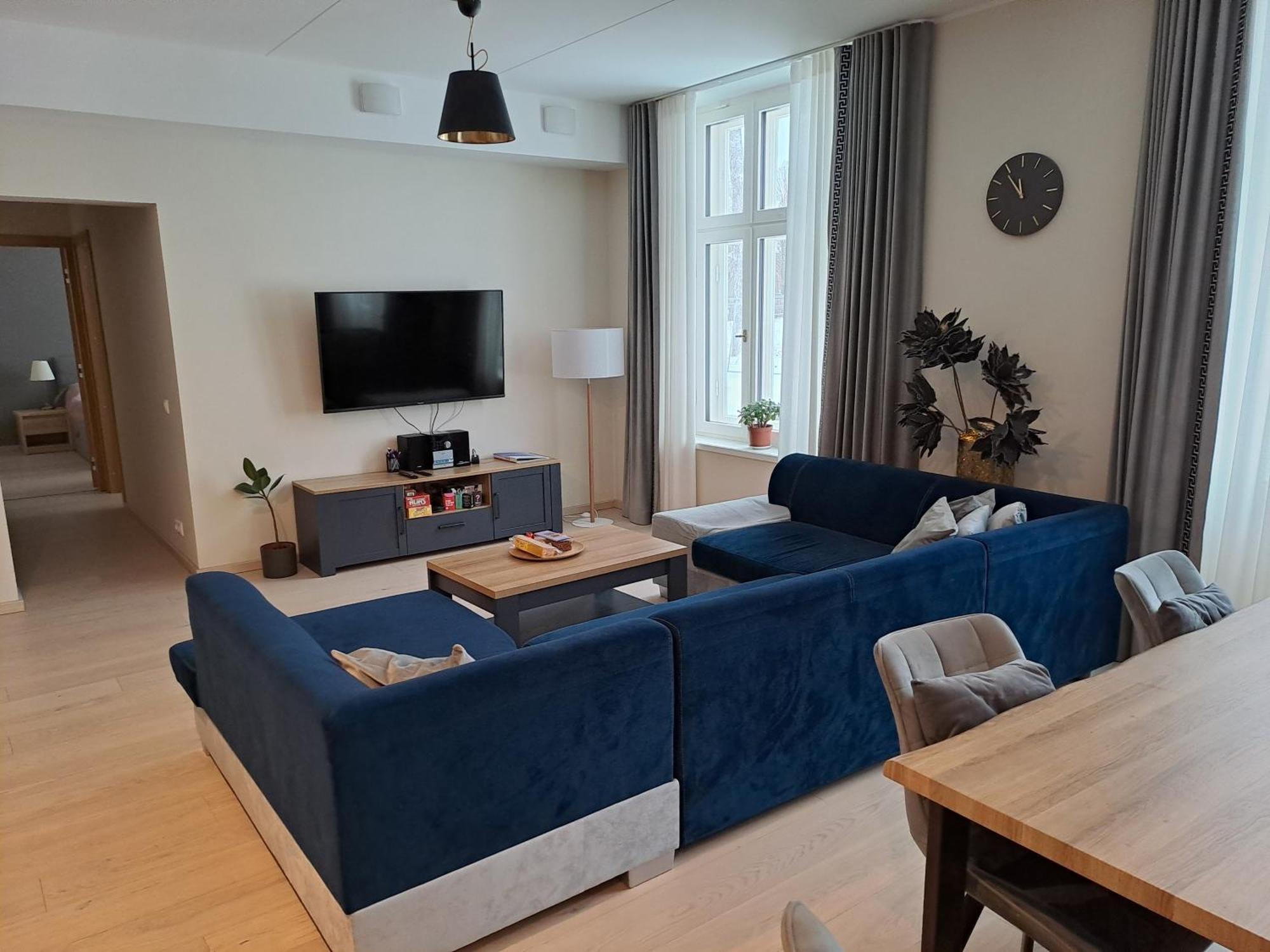 Emajoe Keeltekool Apartment Tartu Exteriör bild